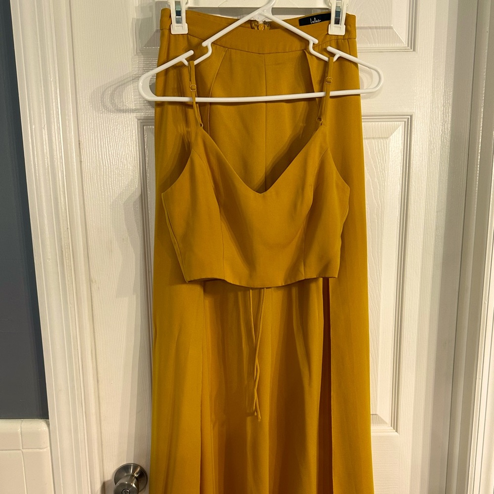 Lulus two piece crop top and pant set